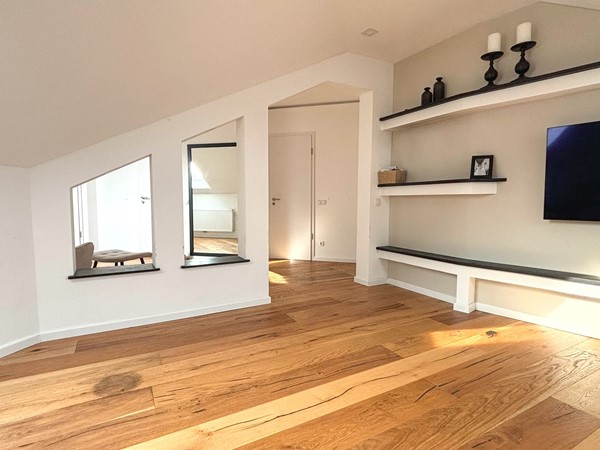 PHOTO-2026-04-05-17-07-37 7.jpg